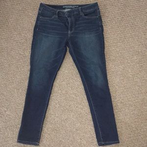 American eagle dark wash jegging